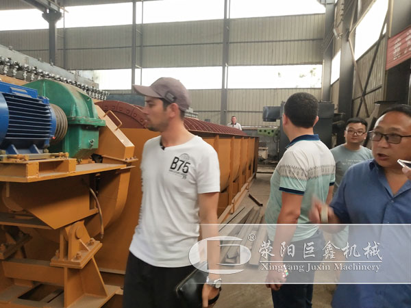 烏茲別克斯坦工業(yè)鹽破碎、洗選生產(chǎn)線